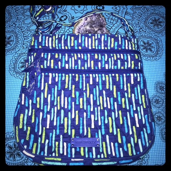 ๐ฆ VERA BRADLEY CROSSBODY BAG - Picture 1 of 6